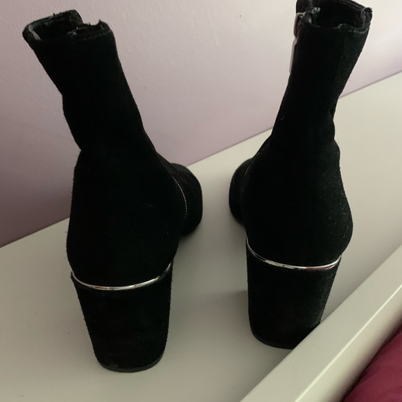 Black suede ankle boots - Picture 4 of 9